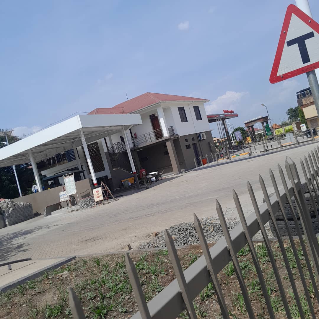 Two storey retail and office building at a fuel station